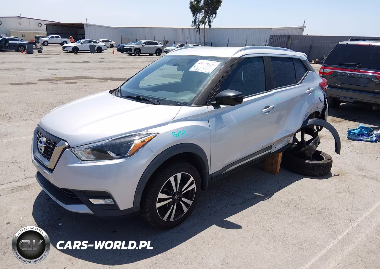 2018 Nissan Kicks Sr VIN:3N1CP5CU2JL542471 - 2