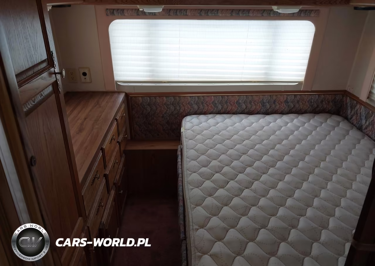 1990 Ford Econoline E350 Cutaway Van VIN:1FDKE30G3LHA84888 - 12
