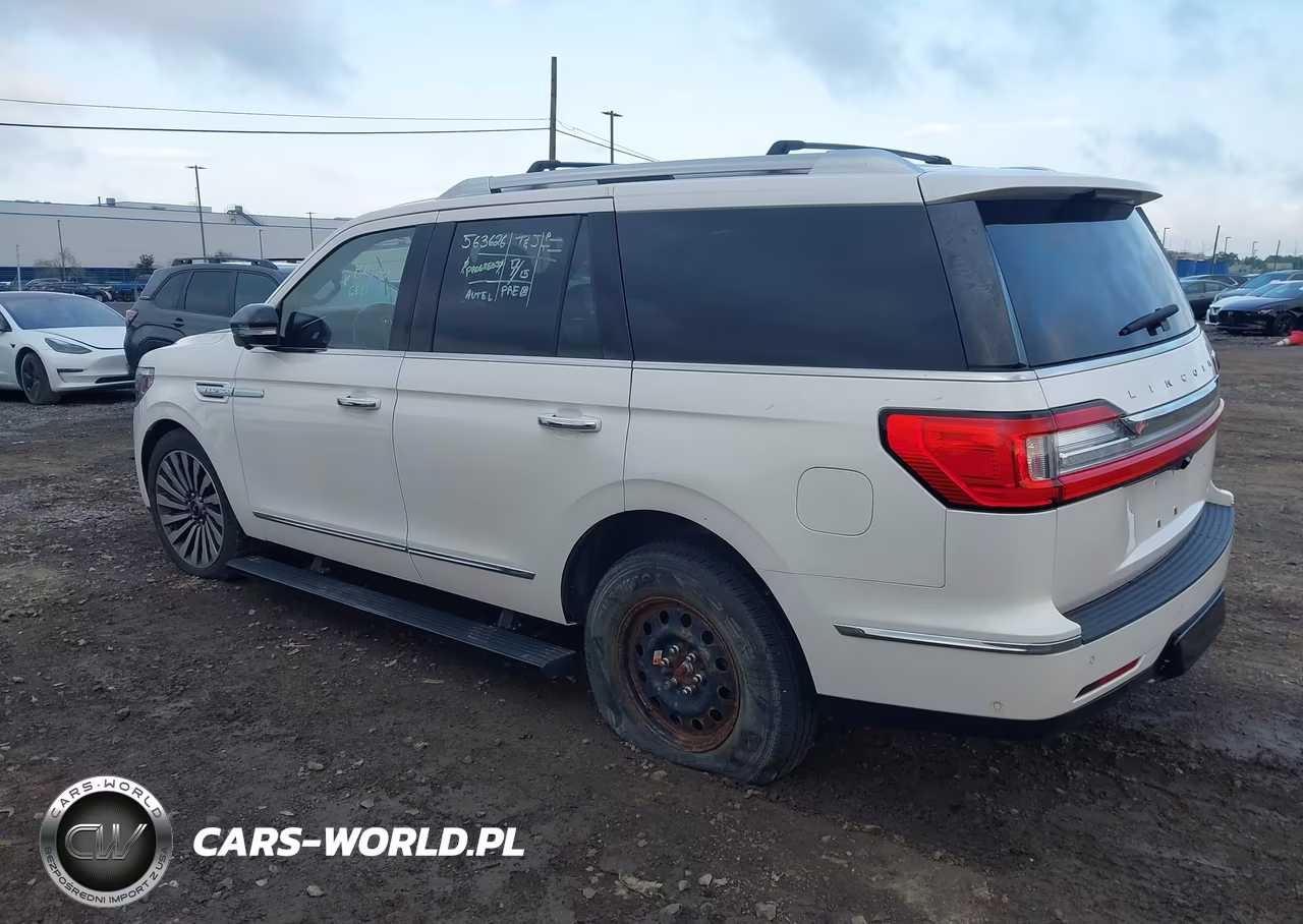 2018 Lincoln Navigator Reserve VIN:5LMJJ2LTXJEL01679 - 3