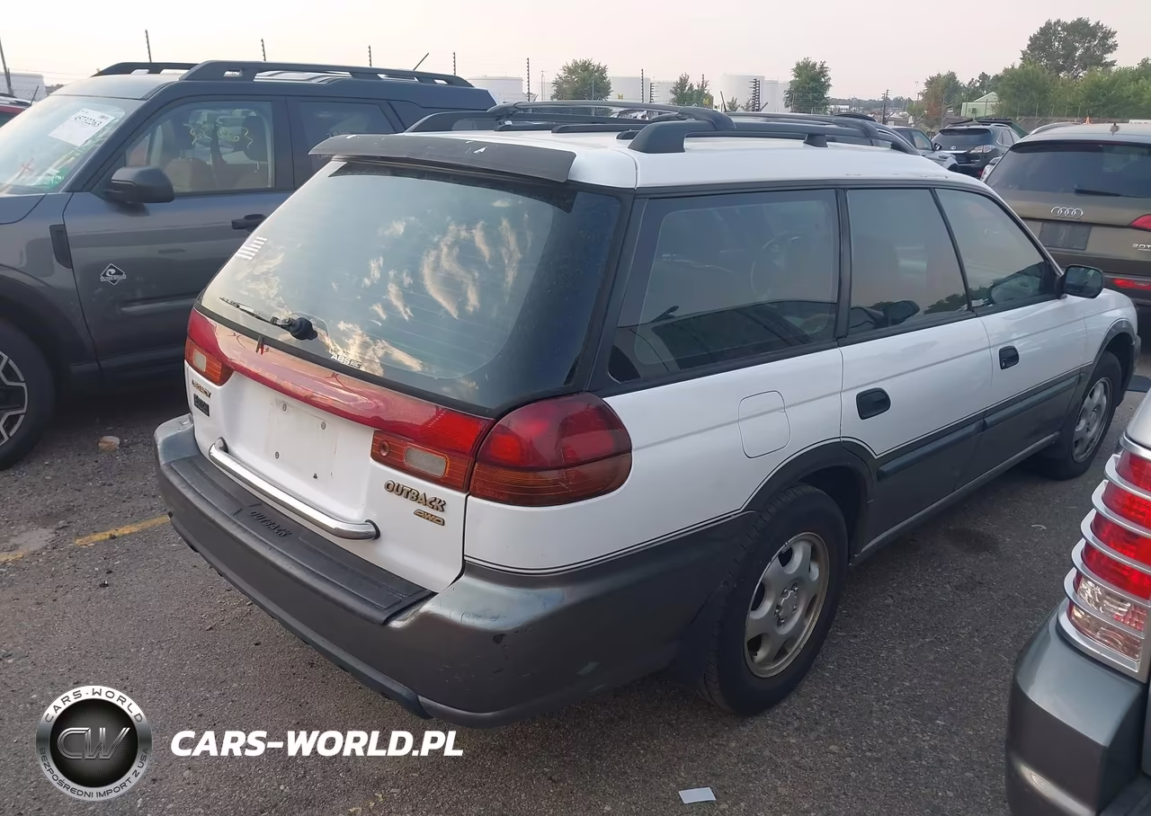 1996 Subaru Legacy Outback VIN:4S3BG6855T7388216 - 4