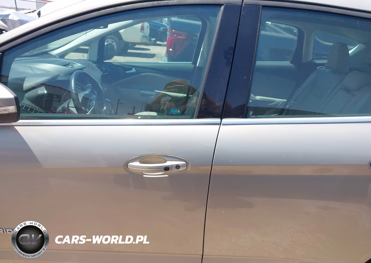 2016 Ford C-Max Hybrid Sel VIN:1FADP5BU7GL109497 - 14
