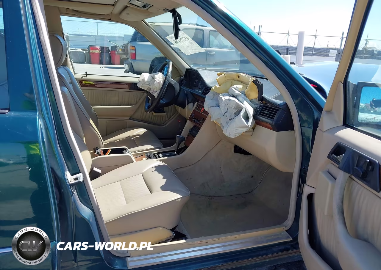 1995 Mercedes-Benz E 320 Base-320 Special VIN:WDBEA32E1SC156559 - 5