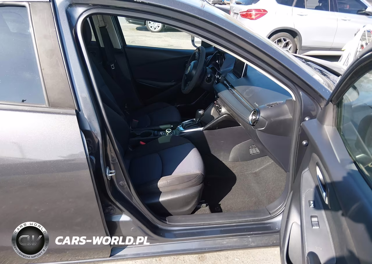 2017 Toyota Yaris Ia VIN:3MYDLBYVXHY161303 - 5