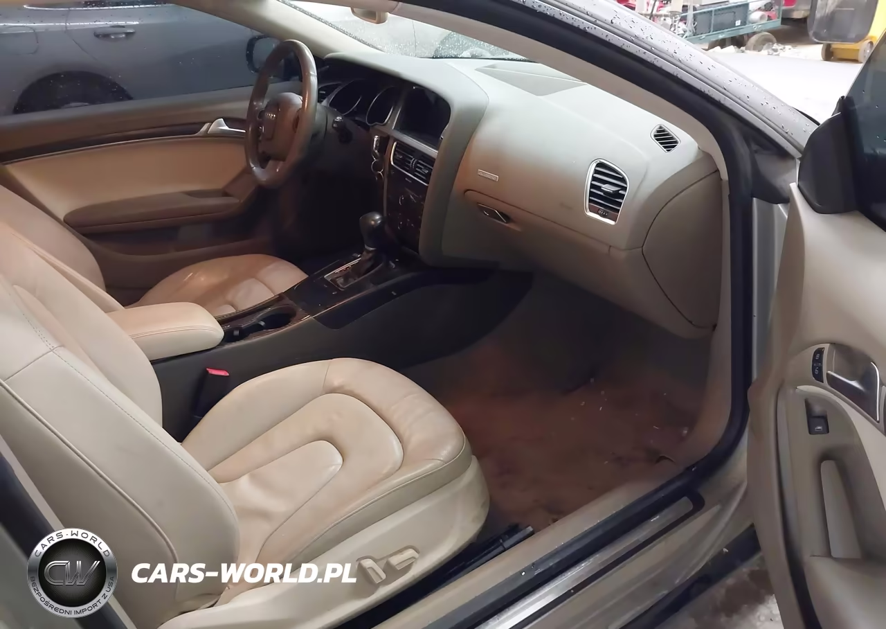 2010 Audi A5 2.0T Premium VIN:WAUCFAFR5AA068830 - 5