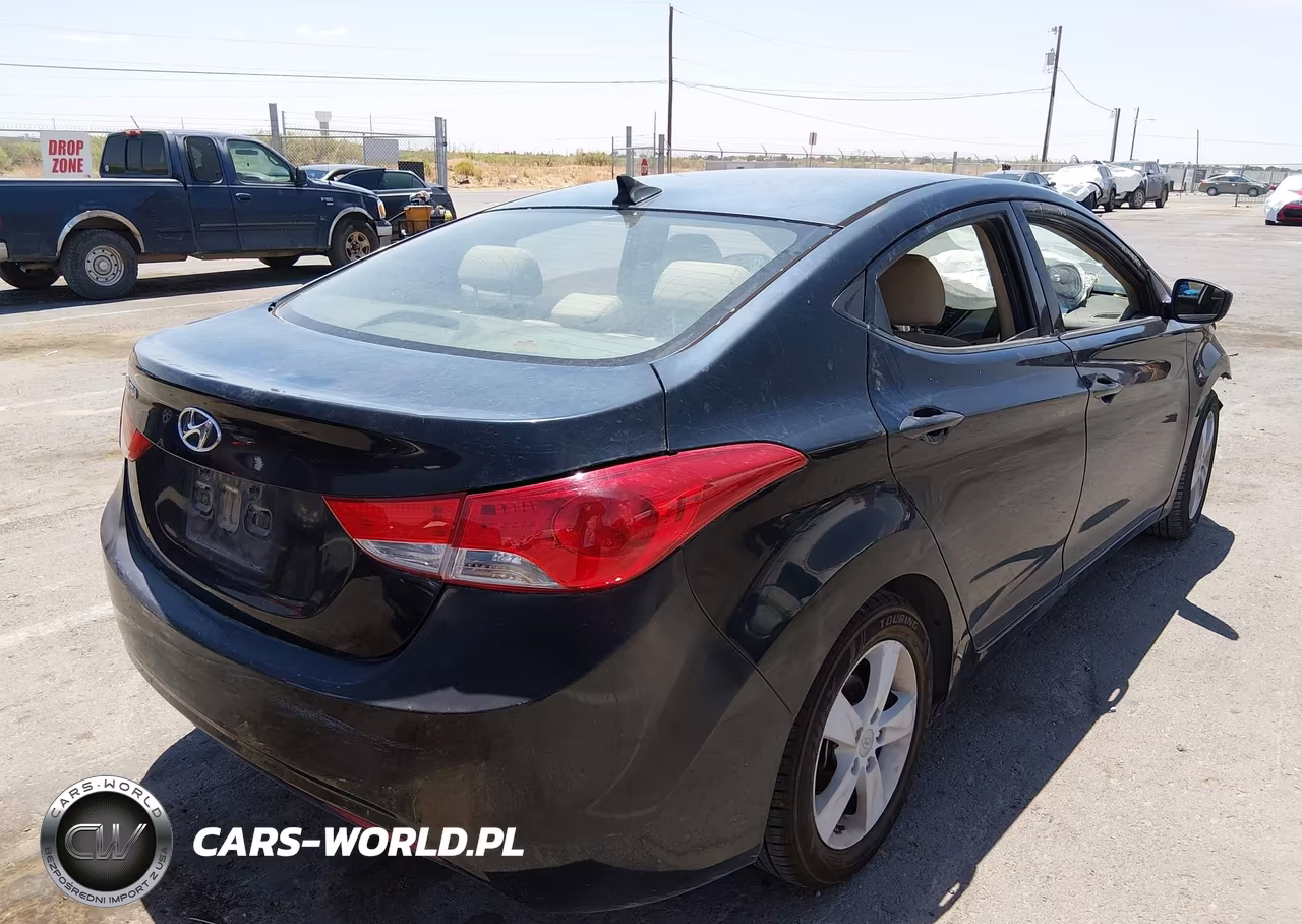 2013 Hyundai Elantra Gls VIN:KMHDH4AE4DU857234 - 4