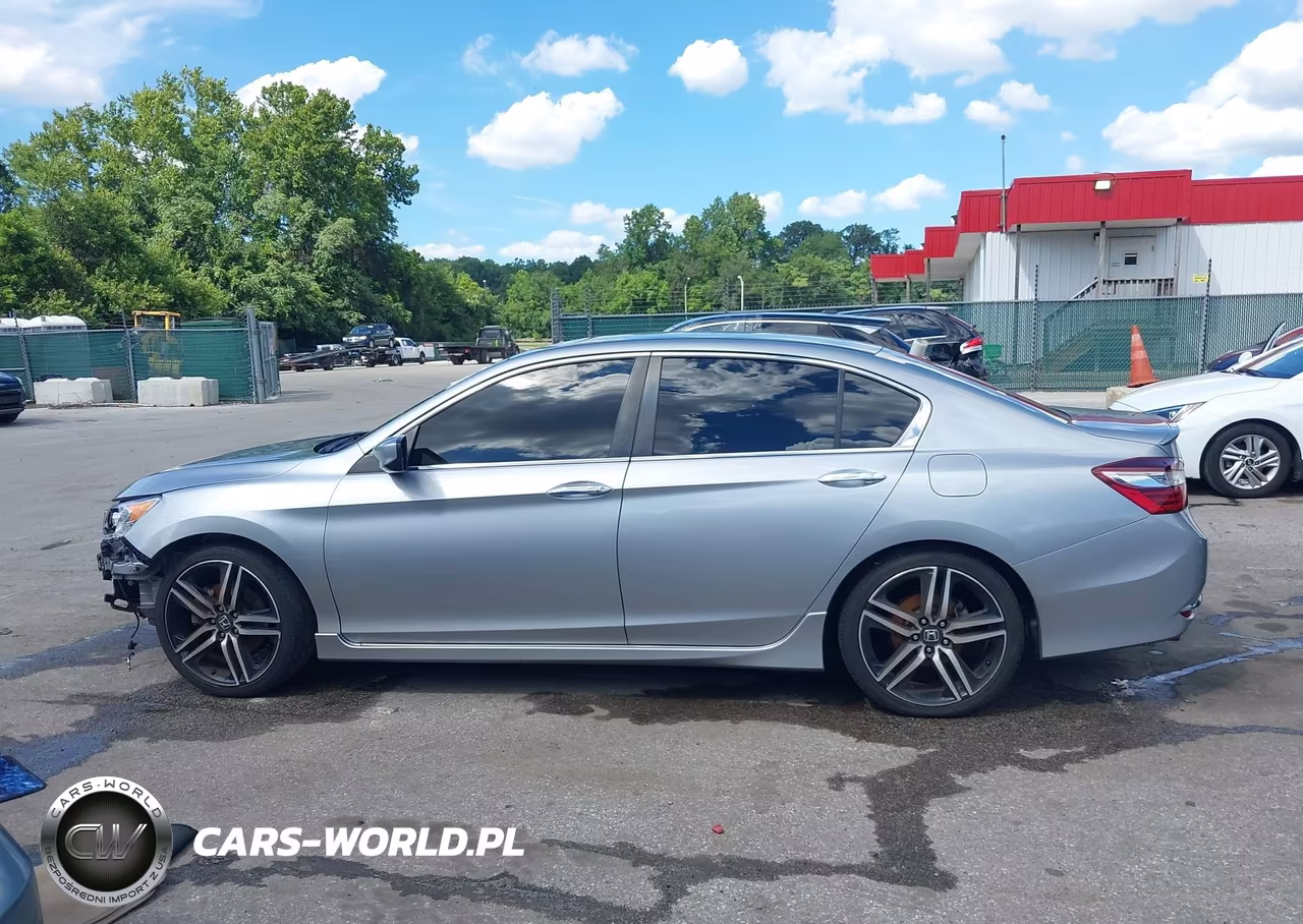 2017 Honda Accord Sport VIN:1HGCR2F50HA064919 - 15