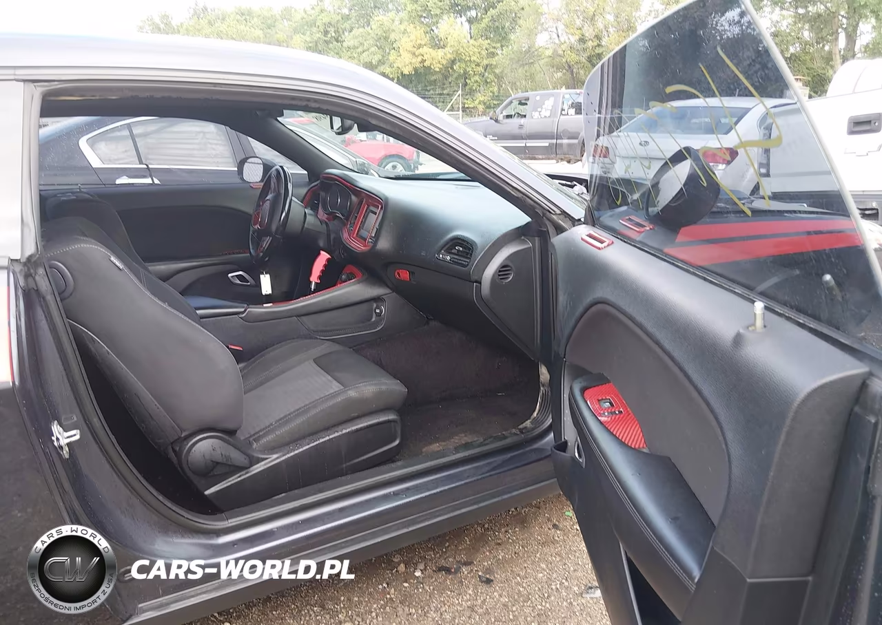 2016 Dodge Challenger Sxt VIN:2C3CDZAG0GH290137 - 5