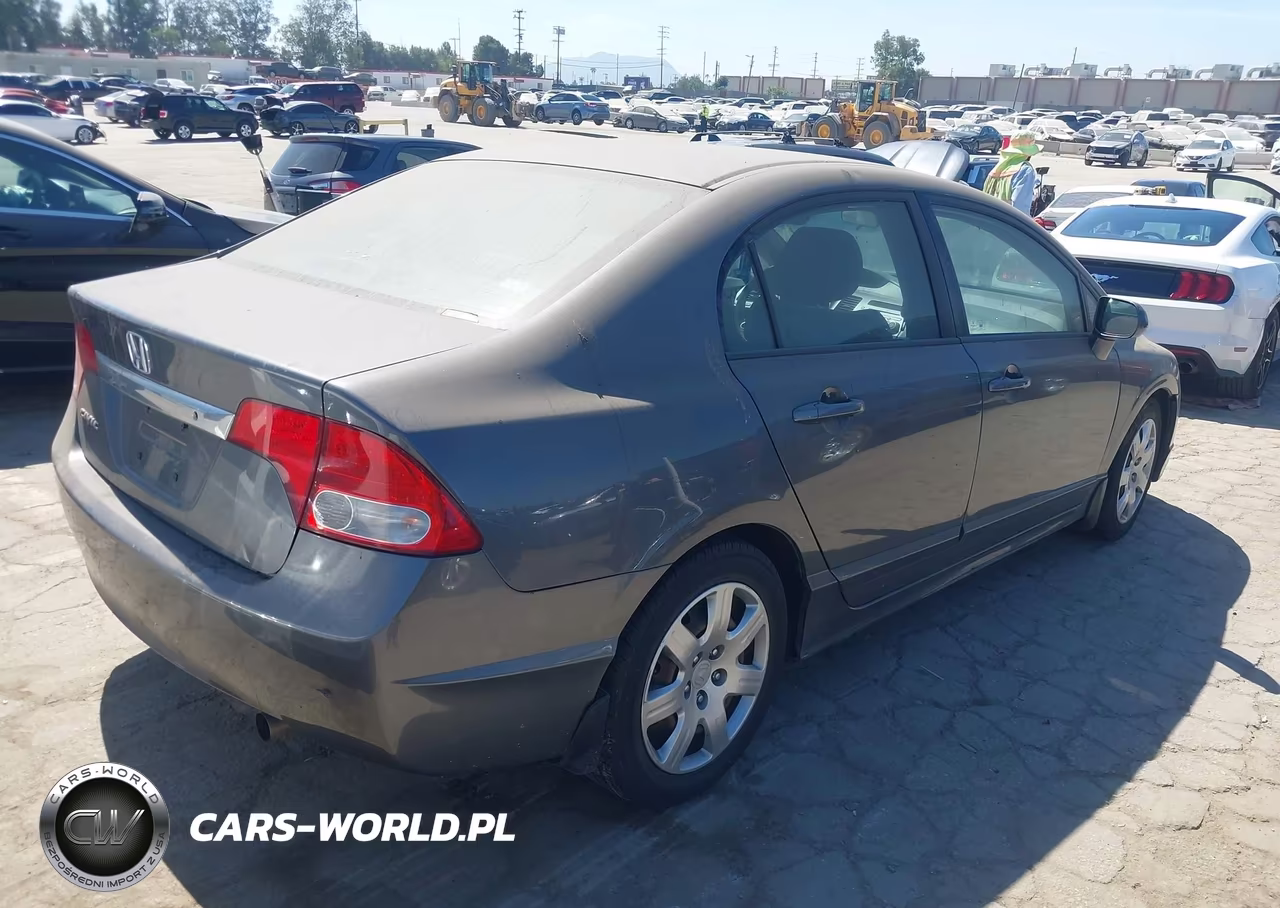 2011 Honda Civic Lx VIN:2HGFA1F58BH308677 - 4