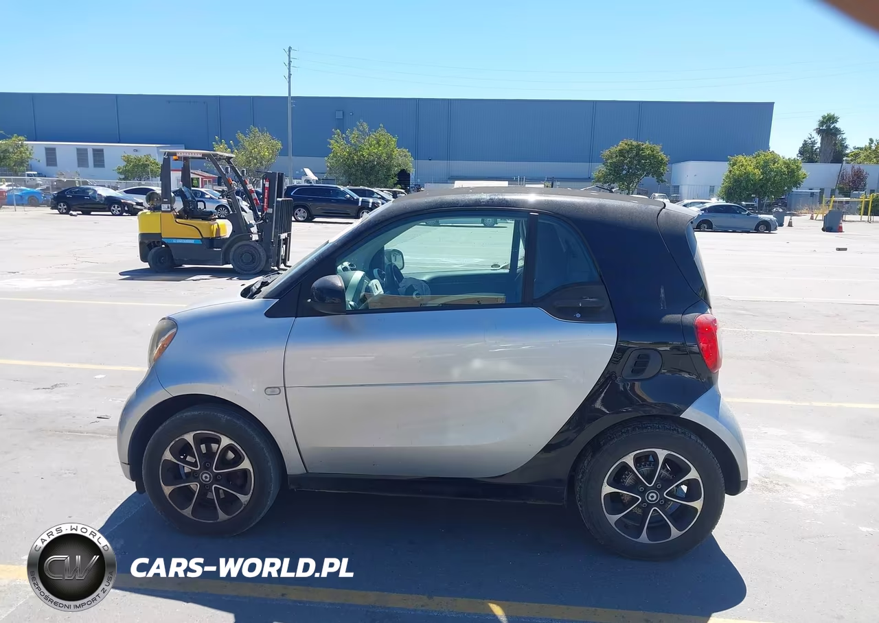 2016 Smart Fortwo Passion VIN:WMEFJ5DA3GK051970 - 15