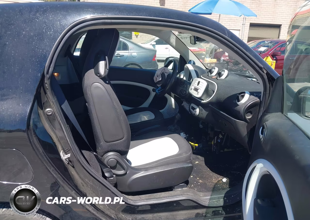 2016 Smart Fortwo Passion VIN:WMEFJ5DA3GK051970 - 5