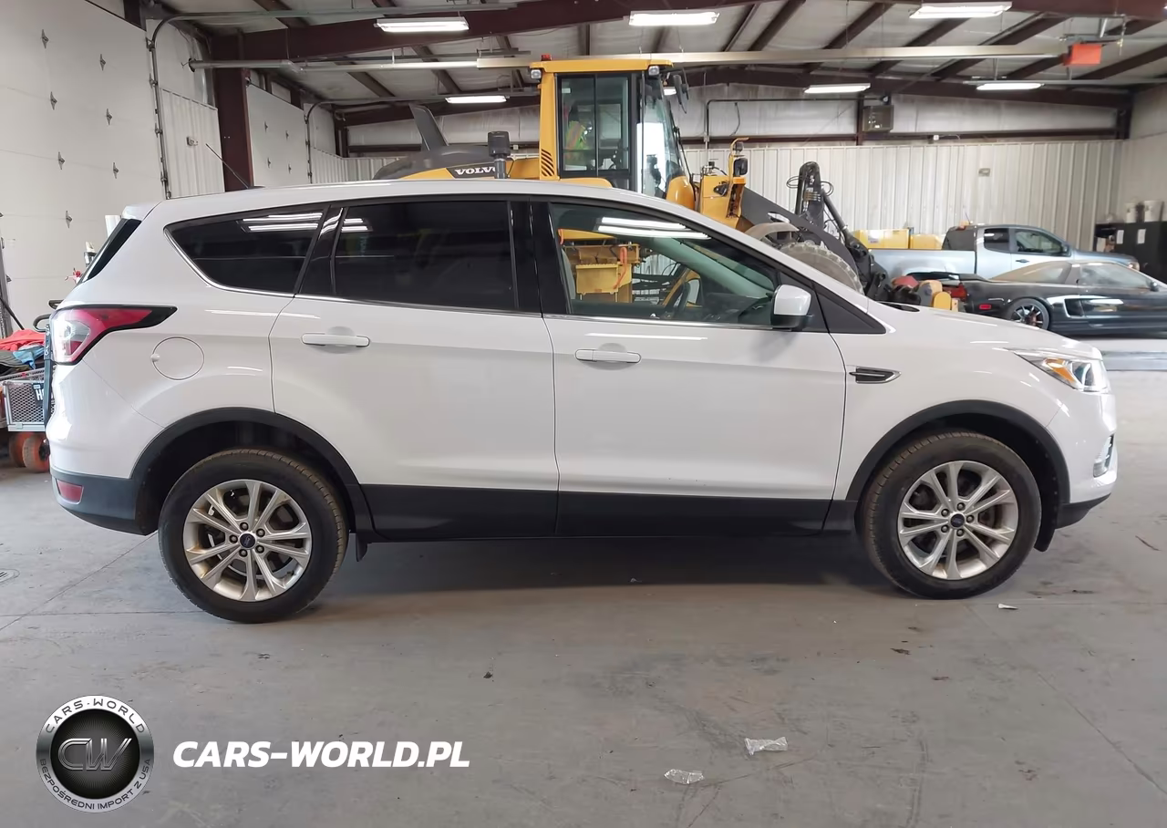 2017 Ford Escape Se VIN:1FMCU9GD0HUE50343 - 13