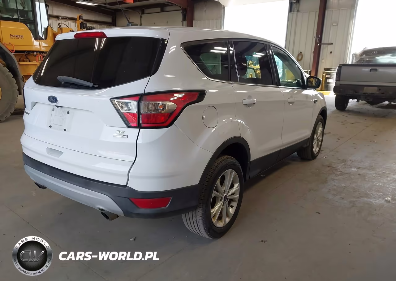 2017 Ford Escape Se VIN:1FMCU9GD0HUE50343 - 4
