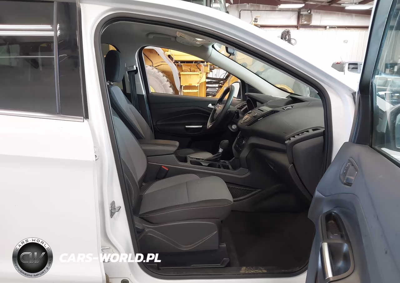 2017 Ford Escape Se VIN:1FMCU9GD0HUE50343 - 5
