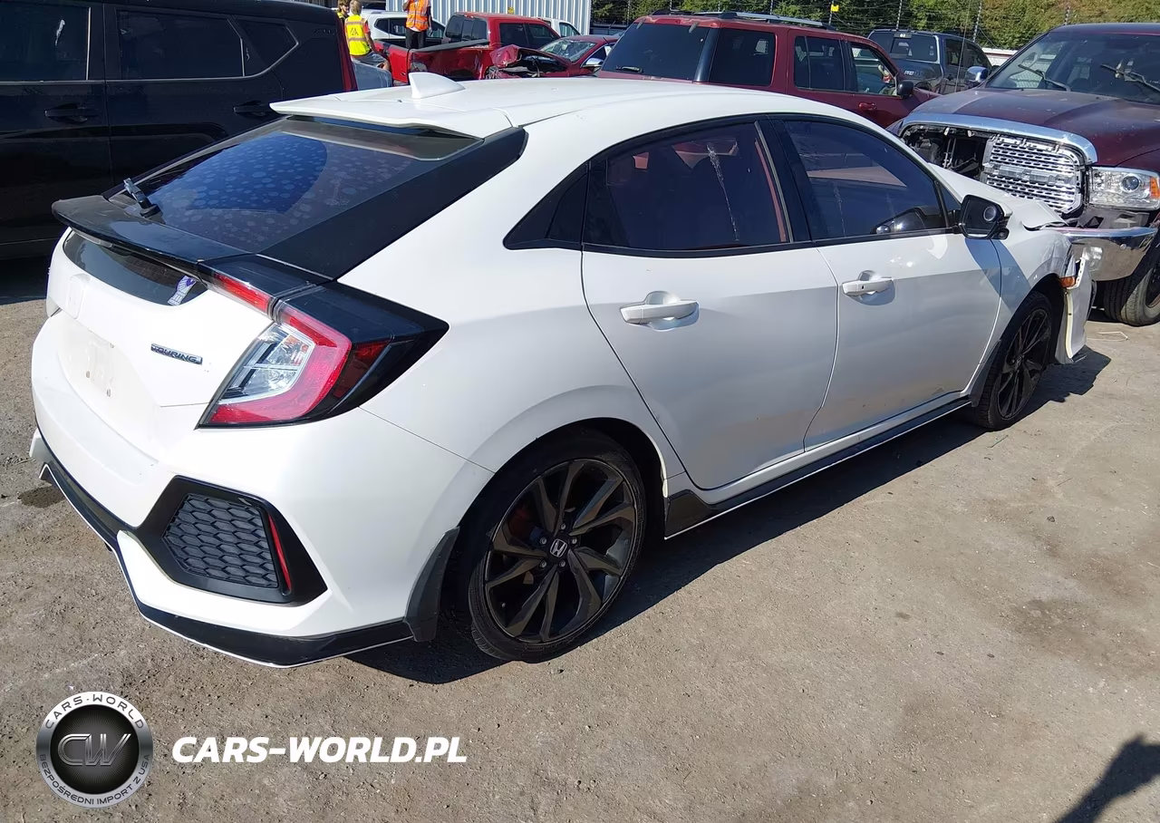 2019 Honda Civic Sport Touring VIN:SHHFK7H92KU213387 - 4