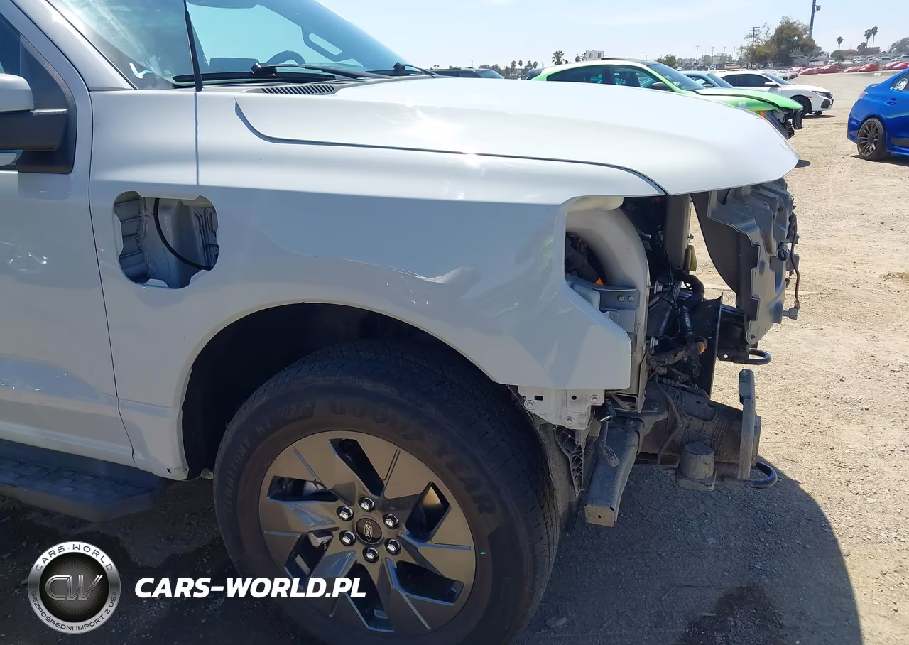 2023 Ford F-150 Lightning Lariat VIN:1FT6W1EV7PWG52737 - 21