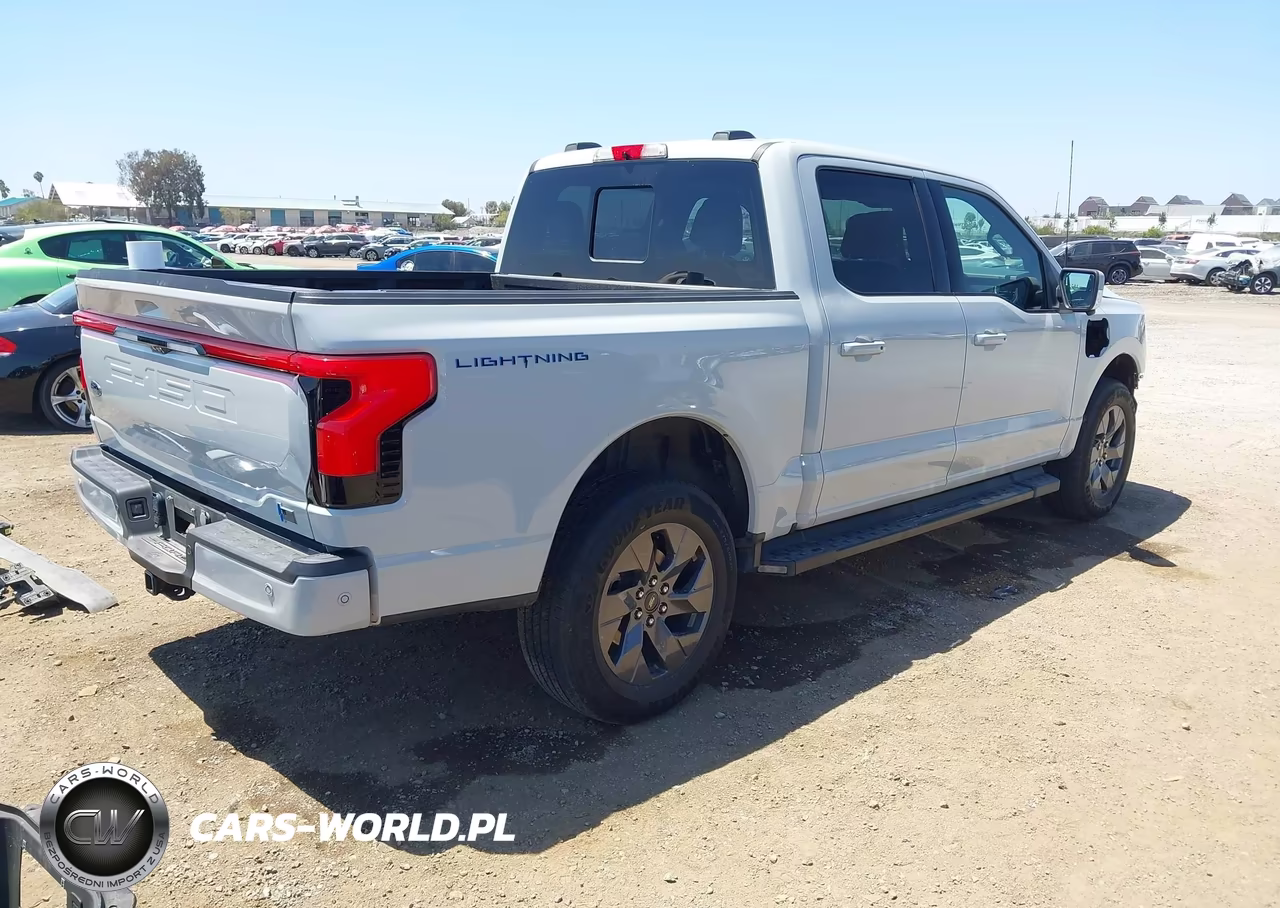 2023 Ford F-150 Lightning Lariat VIN:1FT6W1EV7PWG52737 - 4