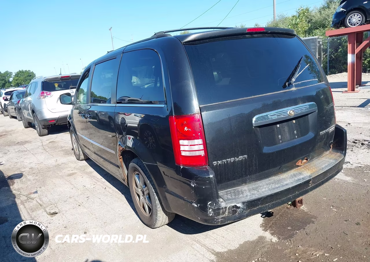 2010 Chrysler Town & Country Touring VIN:2A4RR5D16AR214716 - 3