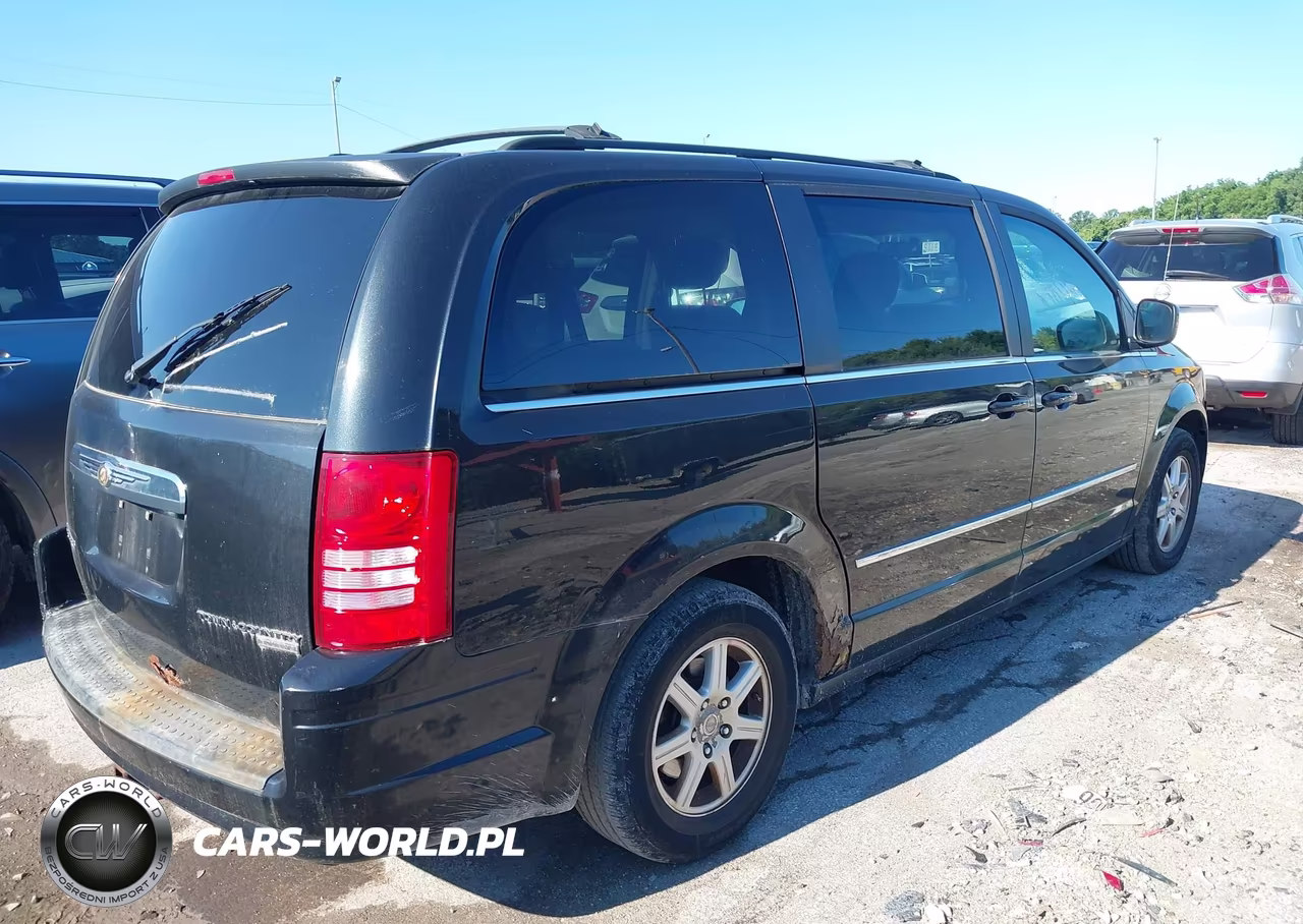 2010 Chrysler Town & Country Touring VIN:2A4RR5D16AR214716 - 4