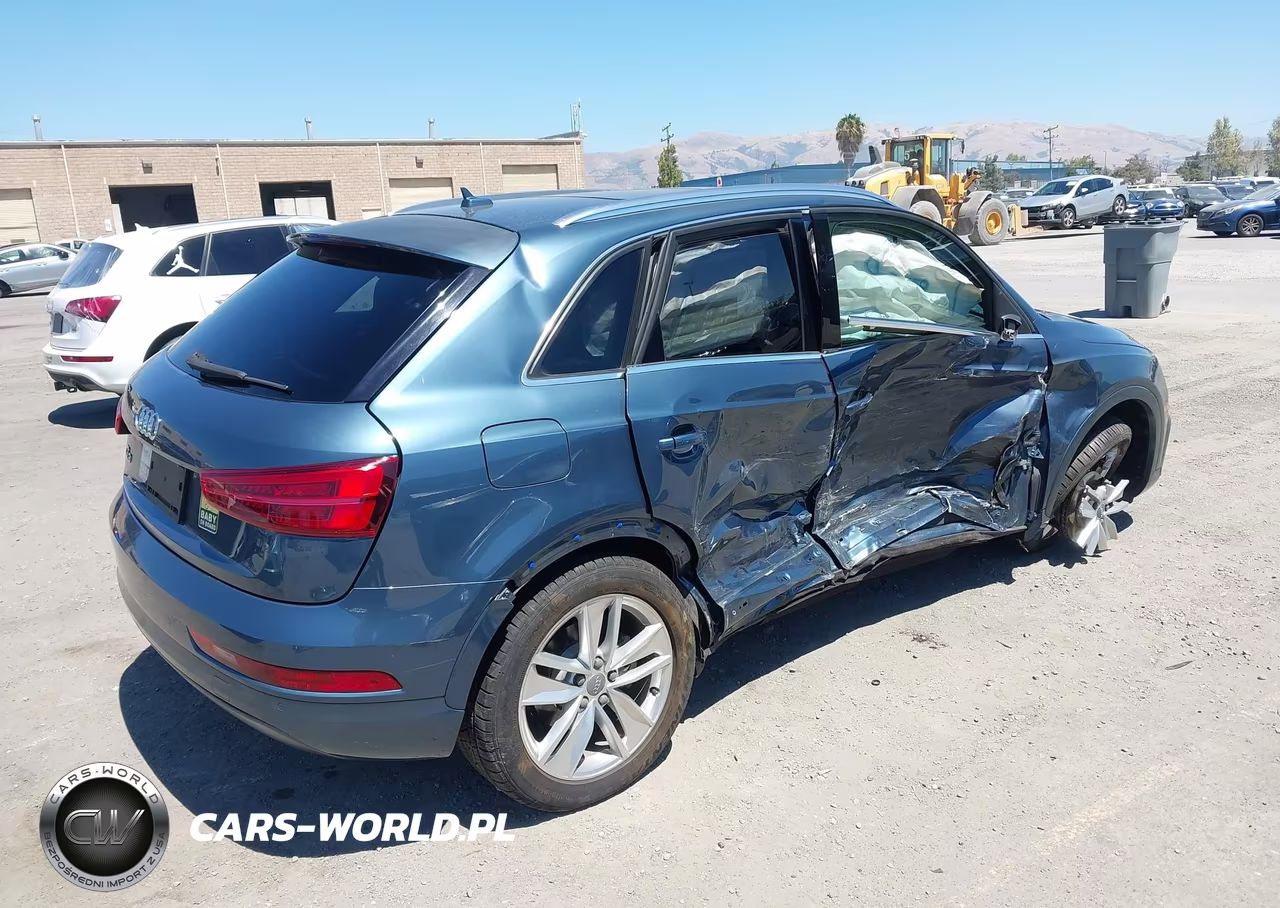 2016 Audi Q3 2.0T Premium Plus VIN:WA1BFCFS4GR013920 - 4