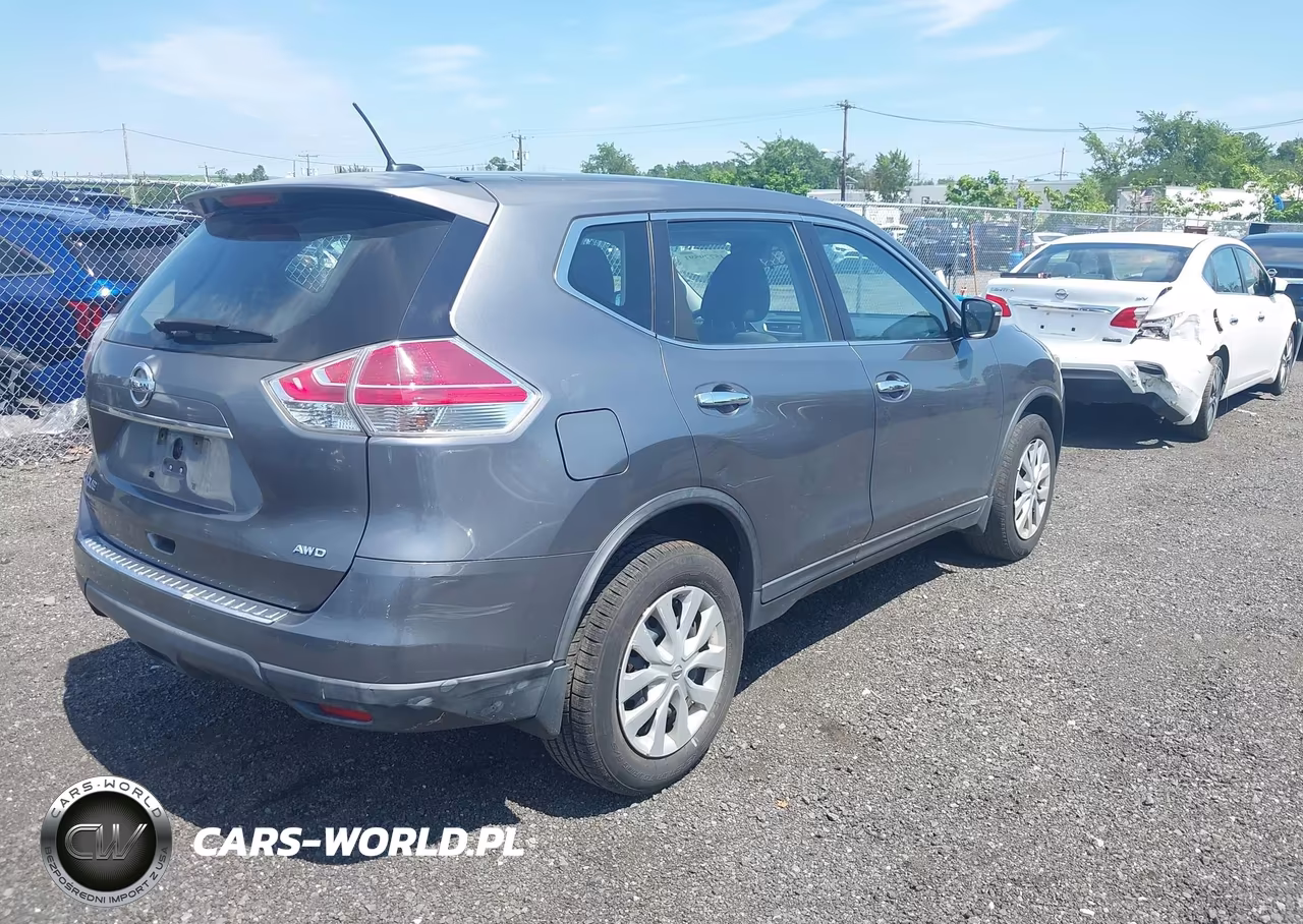 2015 Nissan Rogue S VIN:KNMAT2MV1FP542088 - 4