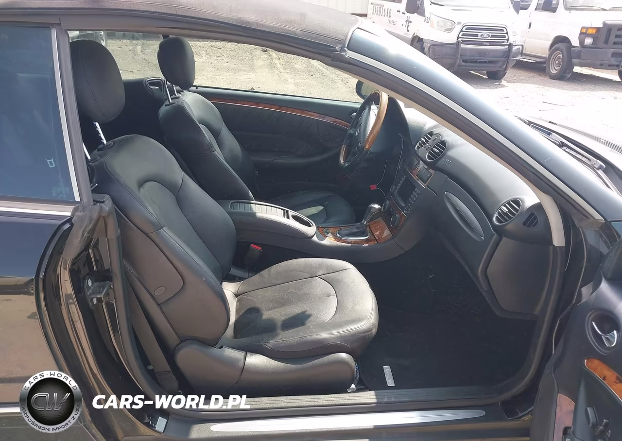 2009 Mercedes-Benz Clk 350 VIN:WDBTK56F99T102200 - 5