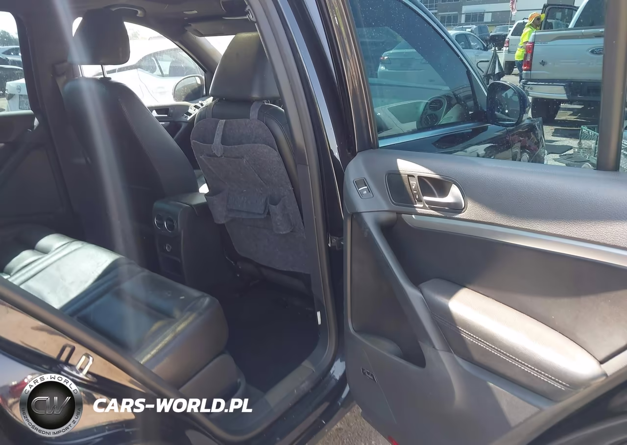 2014 Volkswagen Tiguan R-Line VIN:WVGAV3AX4EW054551 - 8