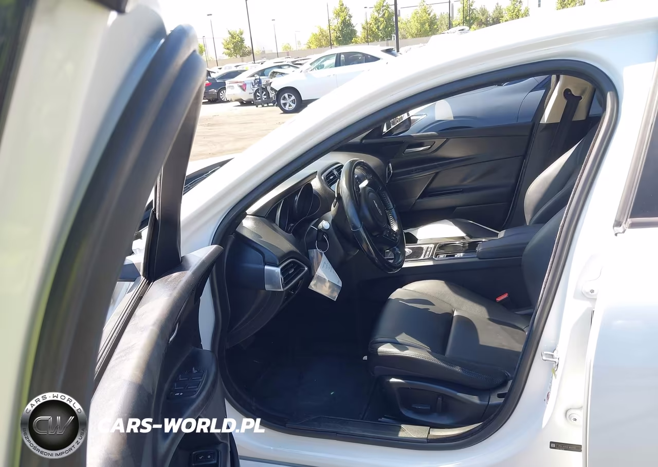 2017 Jaguar Xe 25T VIN:SAJAR4BG7HA976795 - 5