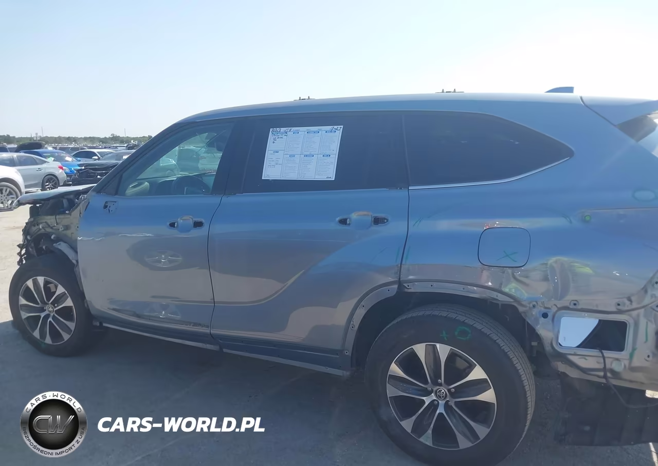 2022 Toyota Highlander Xle VIN:5TDHZRAH5NS135819 - 14