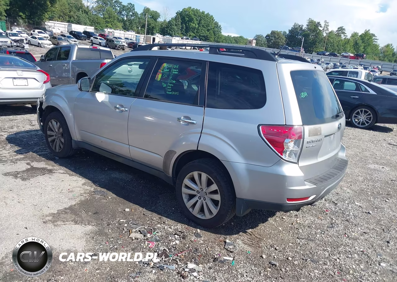 2013 Subaru Forester 2.5X Premium VIN:JF2SHADC5DH431826 - 3
