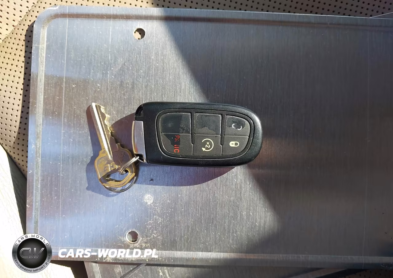 2013 Ram 1500 Laramie VIN:1C6RR7NT3DS640469 - 11