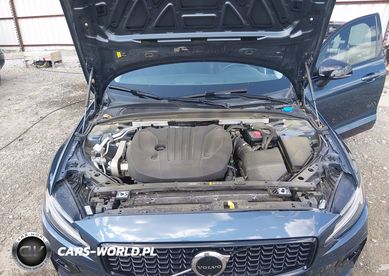 2024 Volvo S60 B5 Plus Dark Theme VIN:7JRL12FL6RG299538 - 10