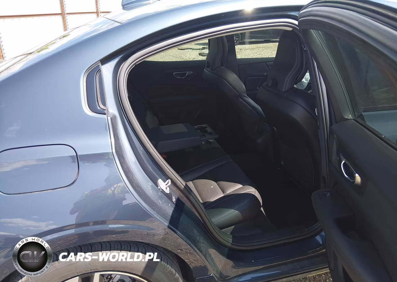 2024 Volvo S60 B5 Plus Dark Theme VIN:7JRL12FL6RG299538 - 8