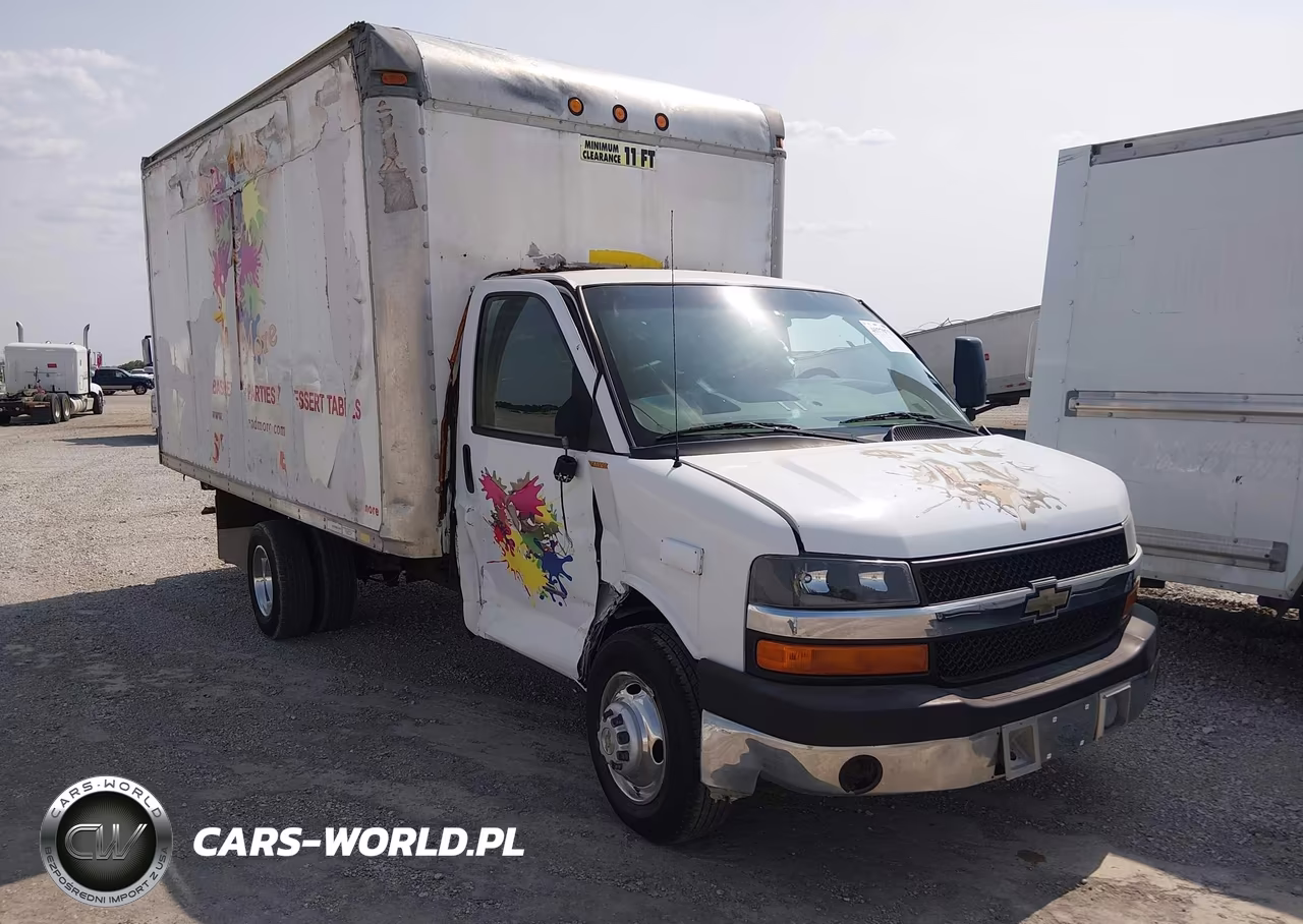 2011 Chevrolet Express Cutaway Diesel VIN:1GB3G2CL2B1127747 - 1