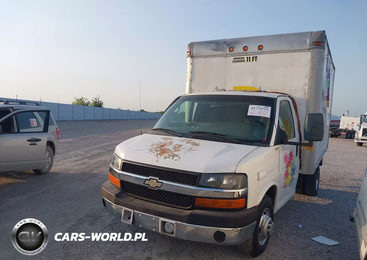 2011 Chevrolet Express Cutaway Diesel VIN:1GB3G2CL2B1127747 - 2
