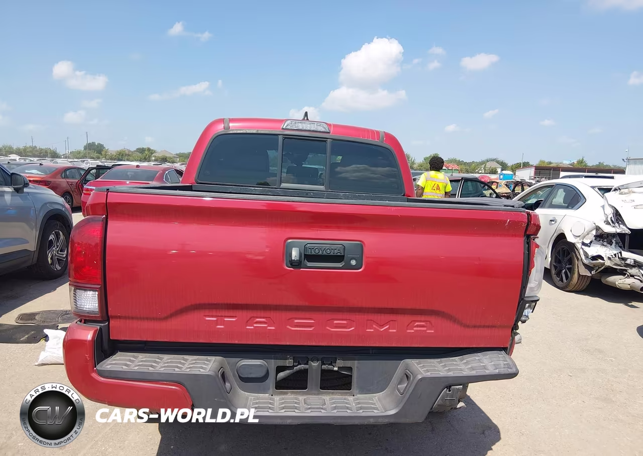 2018 Toyota Tacoma Sr VIN:5TFAX5GN3JX116848 - 16