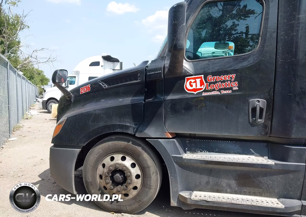 2018 Freightliner New Cascadia 126 VIN:3AKJHHDV9JSHT6436 - 10