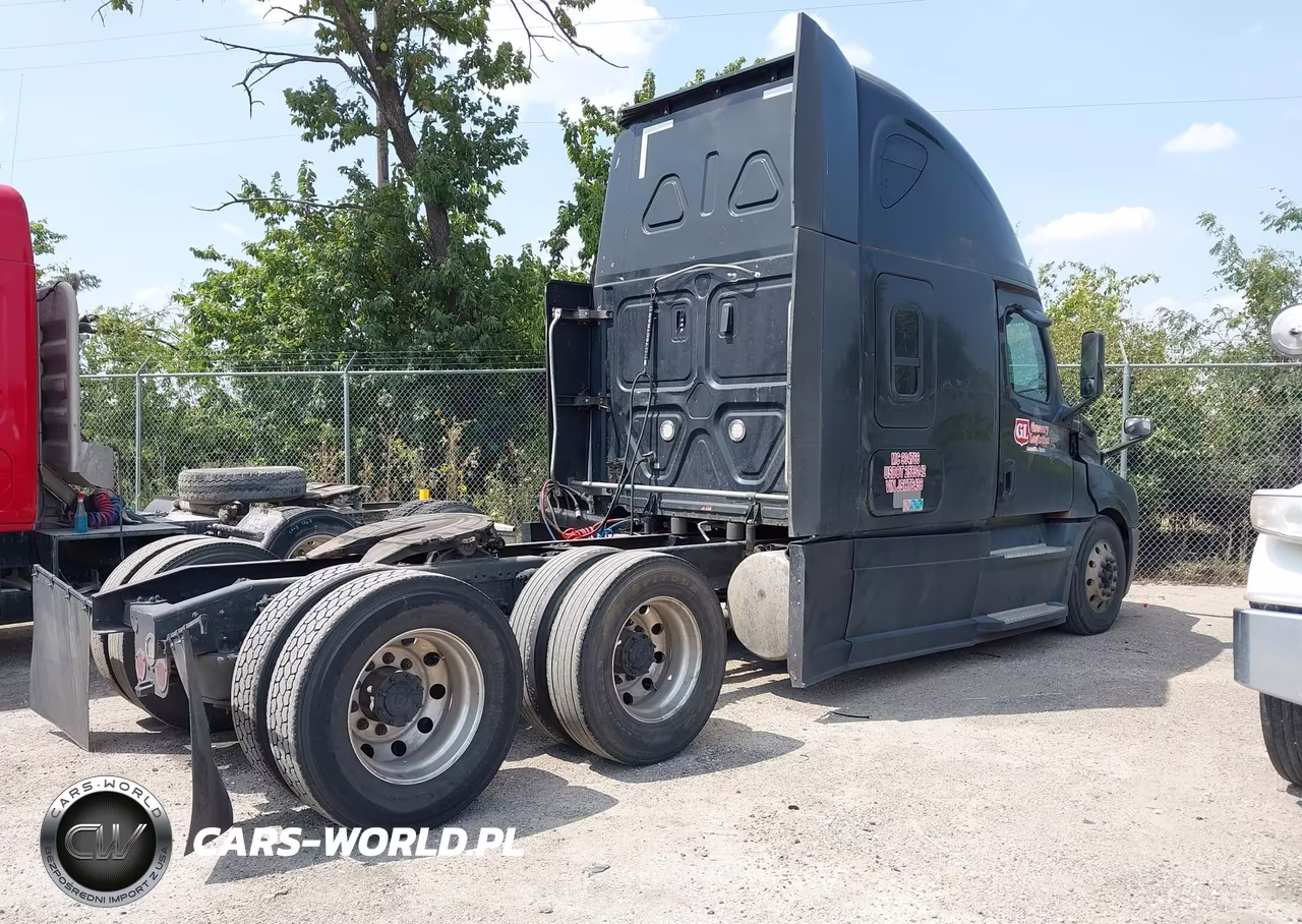 2018 Freightliner New Cascadia 126 VIN:3AKJHHDV9JSHT6436 - 4