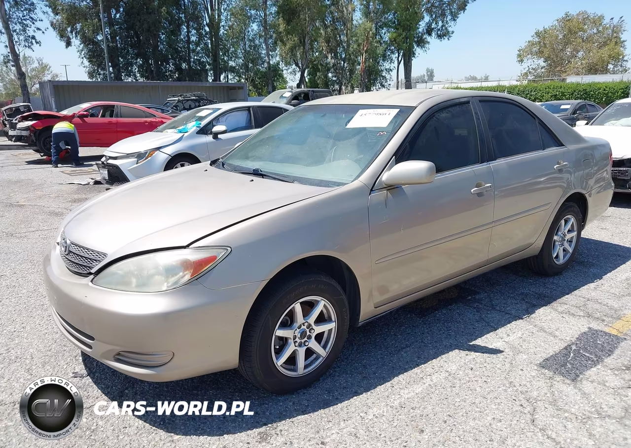 2002 Toyota Camry Le VIN:JTDBE32K020041306 - 2