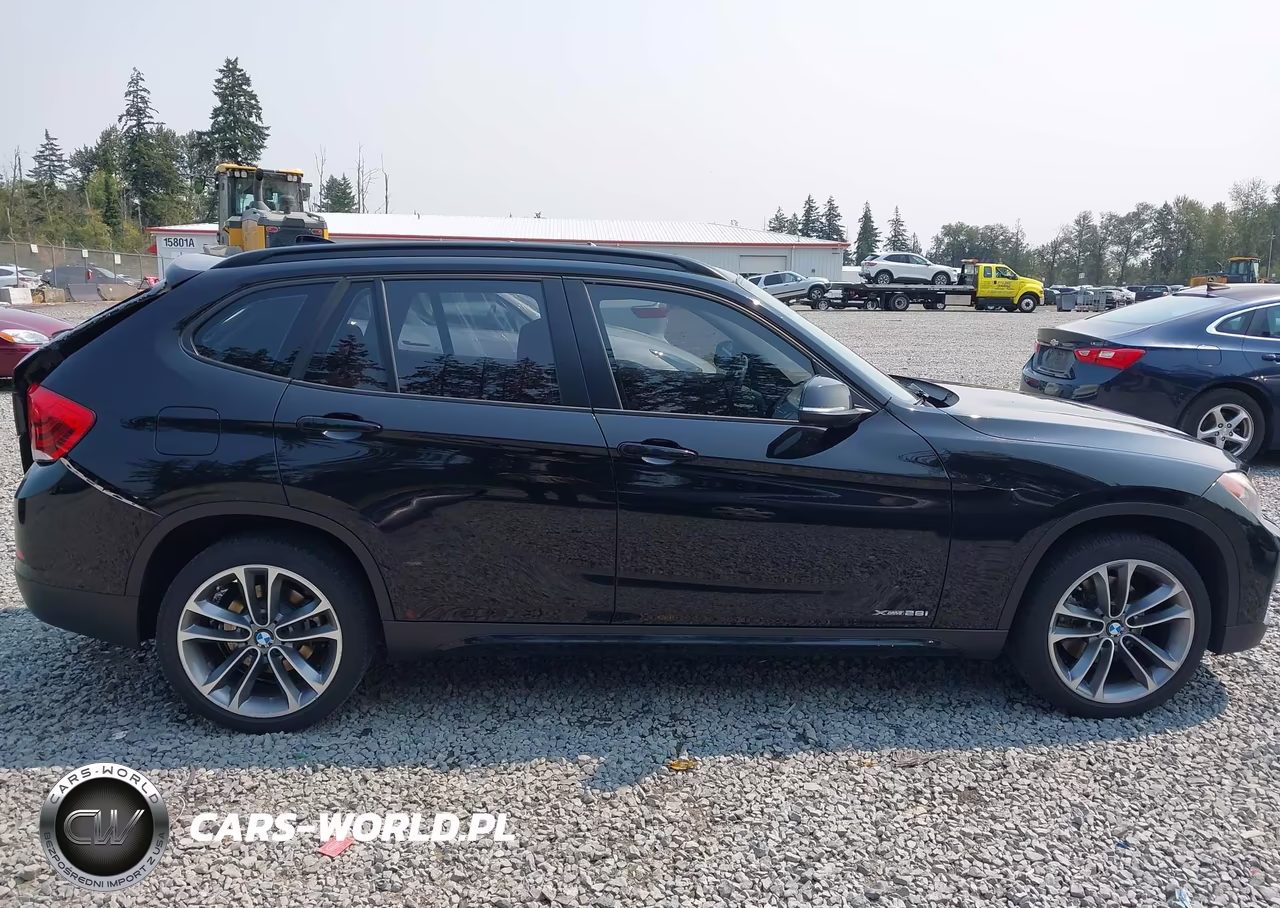 2013 BMW X1 xDrive28I VIN:WBAVL1C56DVR84142 - 13