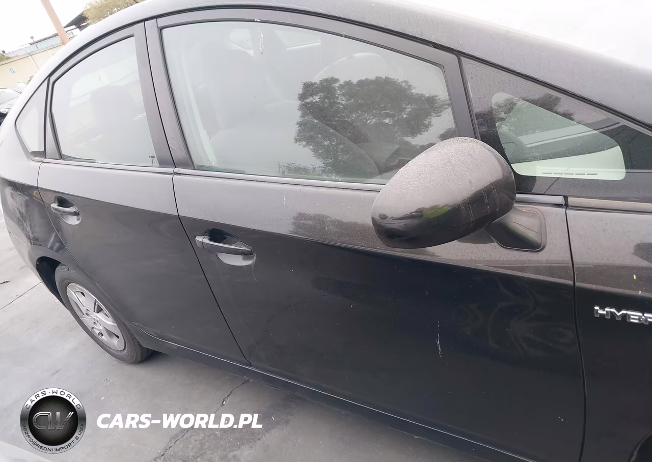 2011 Toyota Prius Two VIN:JTDKN3DUXB1369938 - 14
