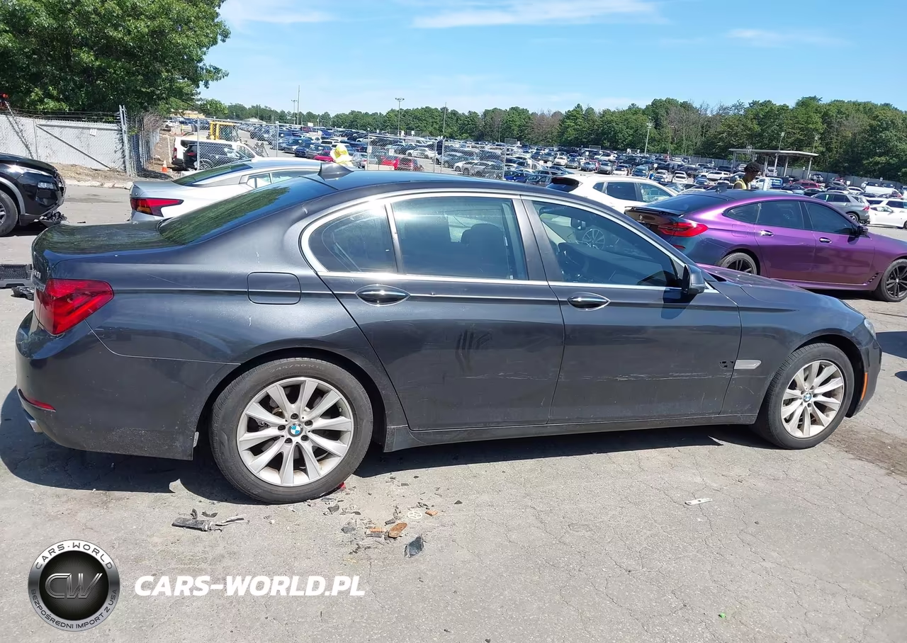 2015 BMW 740I VIN:WBAYA6C55FGK16479 - 13