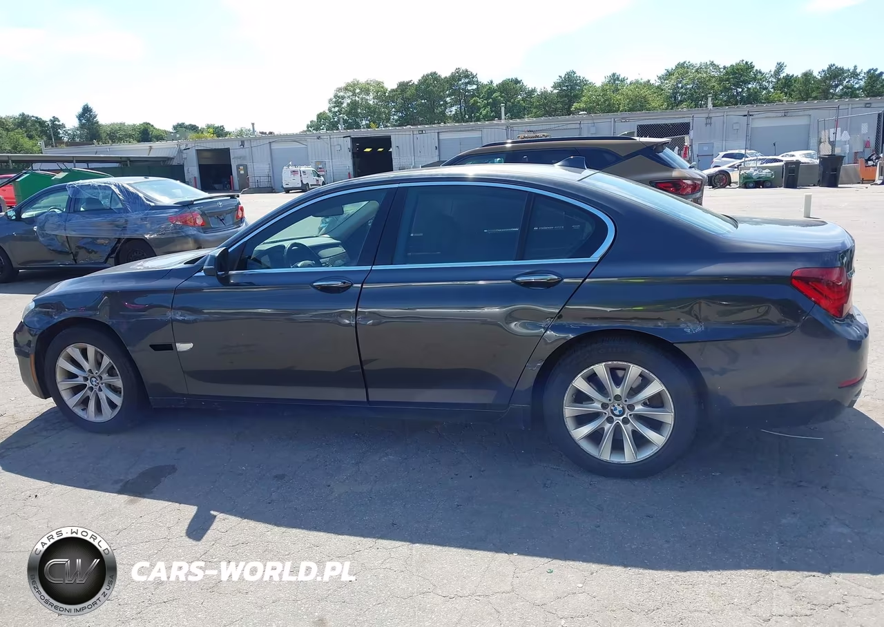 2015 BMW 740I VIN:WBAYA6C55FGK16479 - 14