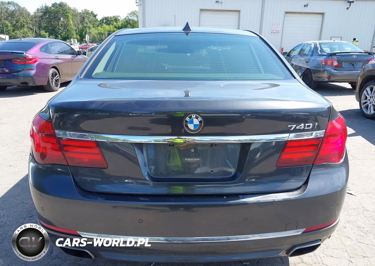 2015 BMW 740I VIN:WBAYA6C55FGK16479 - 16