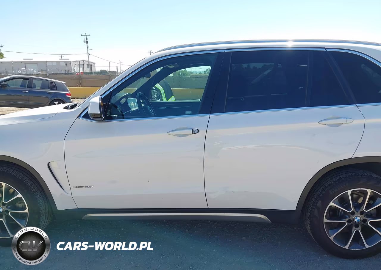 2018 BMW X5 xDrive35I VIN:5UXKR0C58J0Y00146 - 14