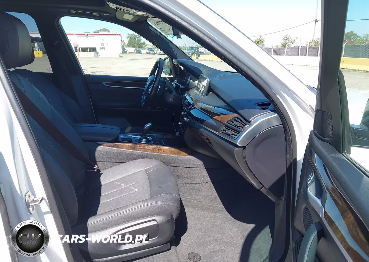 2018 BMW X5 xDrive35I VIN:5UXKR0C58J0Y00146 - 5