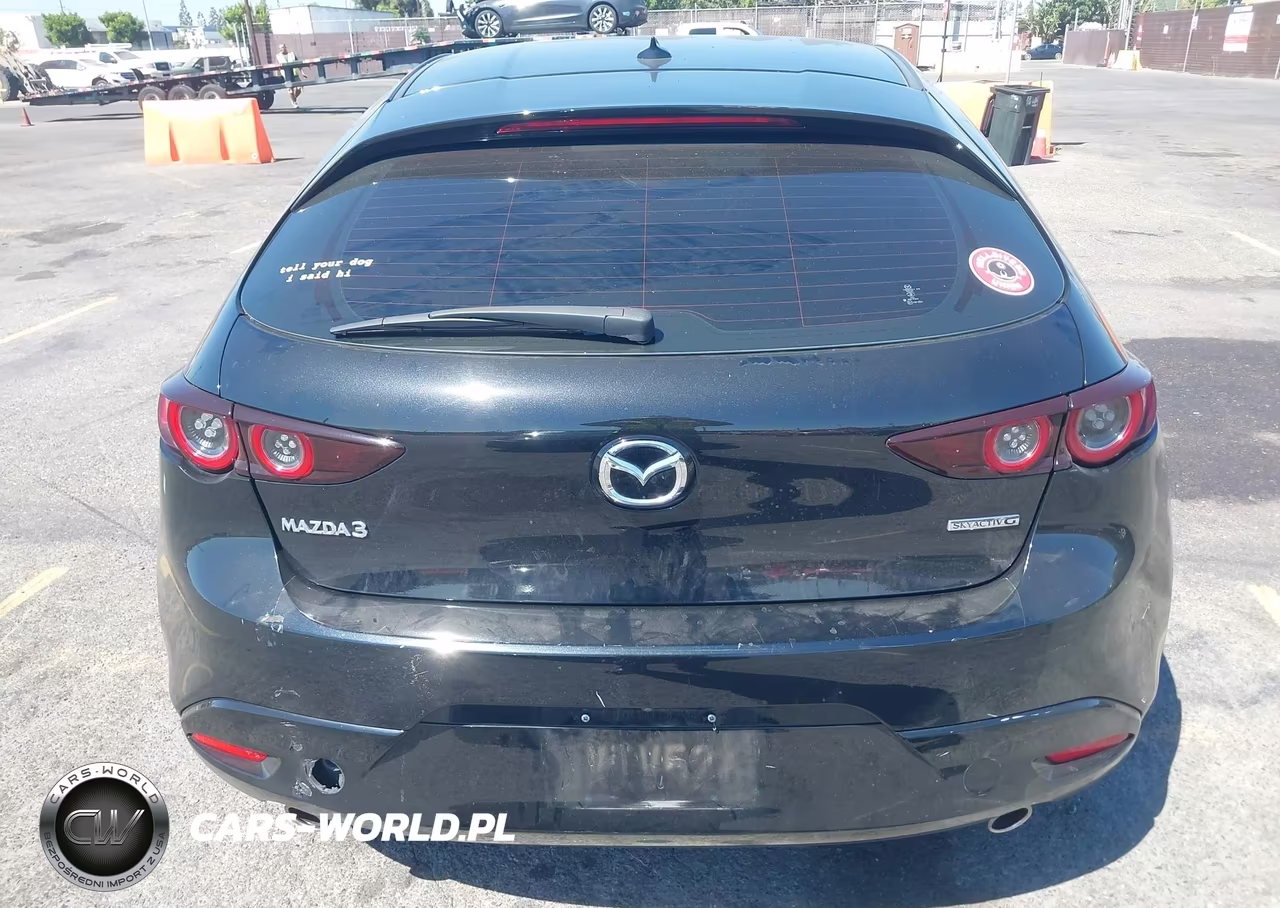 2021 Mazda Mazda3 Premium VIN:JM1BPAML3M1346719 - 16