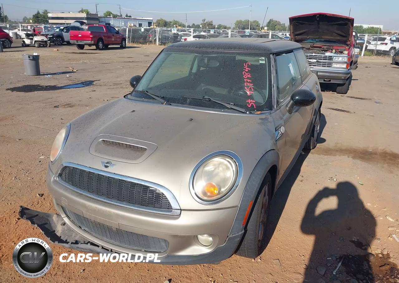 2010 Mini Cooper S VIN:WMWMF7C59ATZ72662 - 2