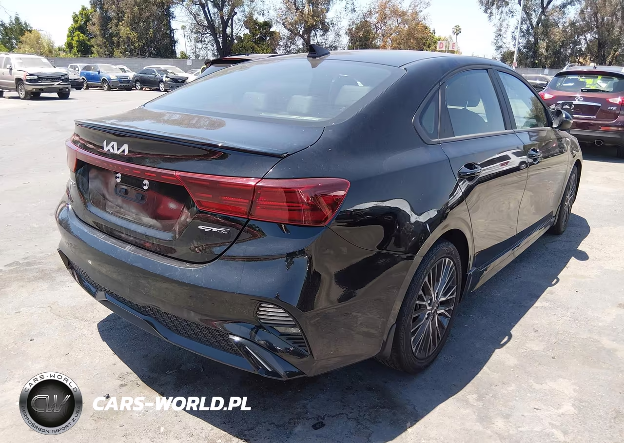 2024 Kia Forte Gt-Line VIN:3KPF54AD4RE728140 - 4