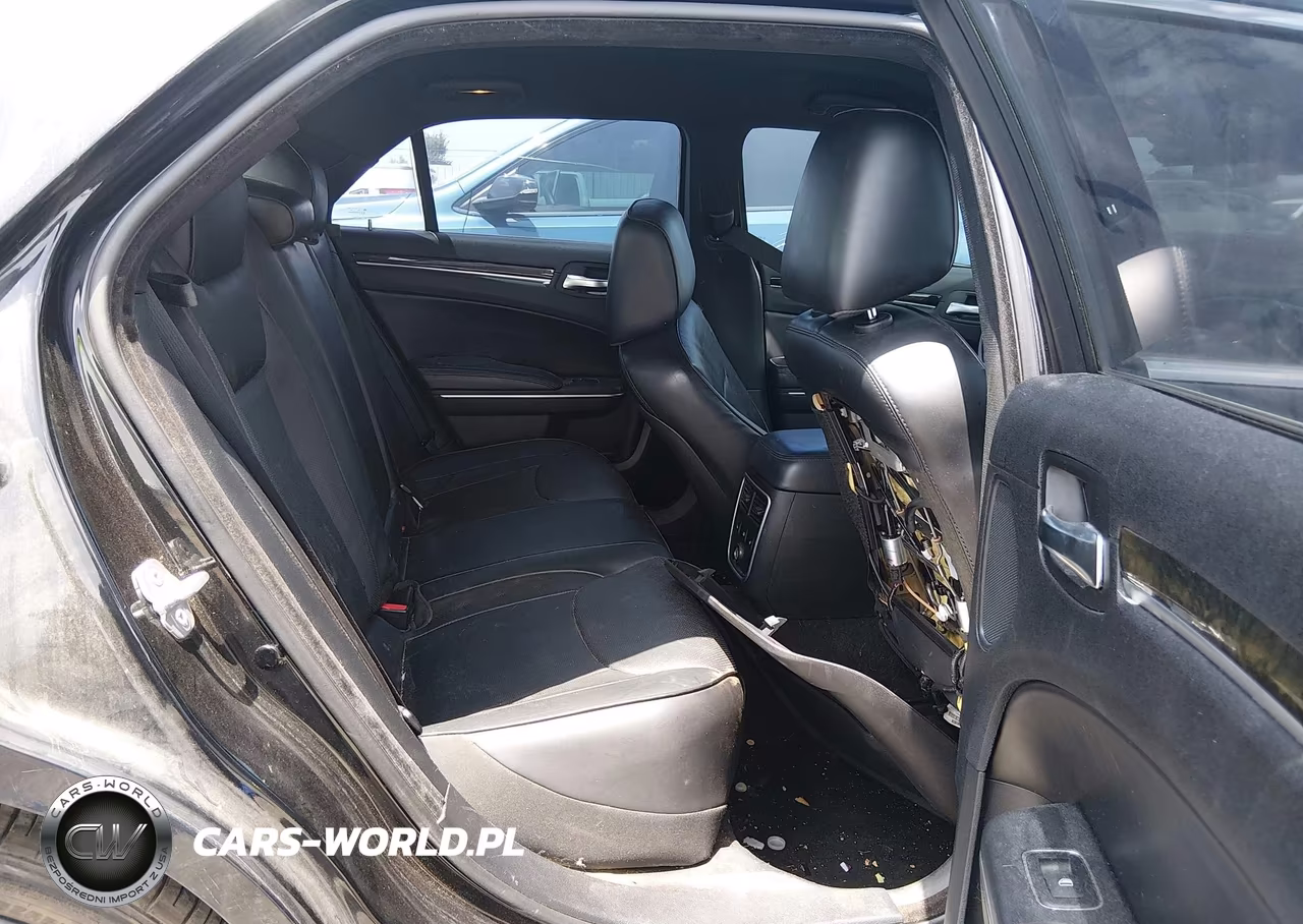 2014 Chrysler 300C VIN:2C3CCAET7EH182753 - 8