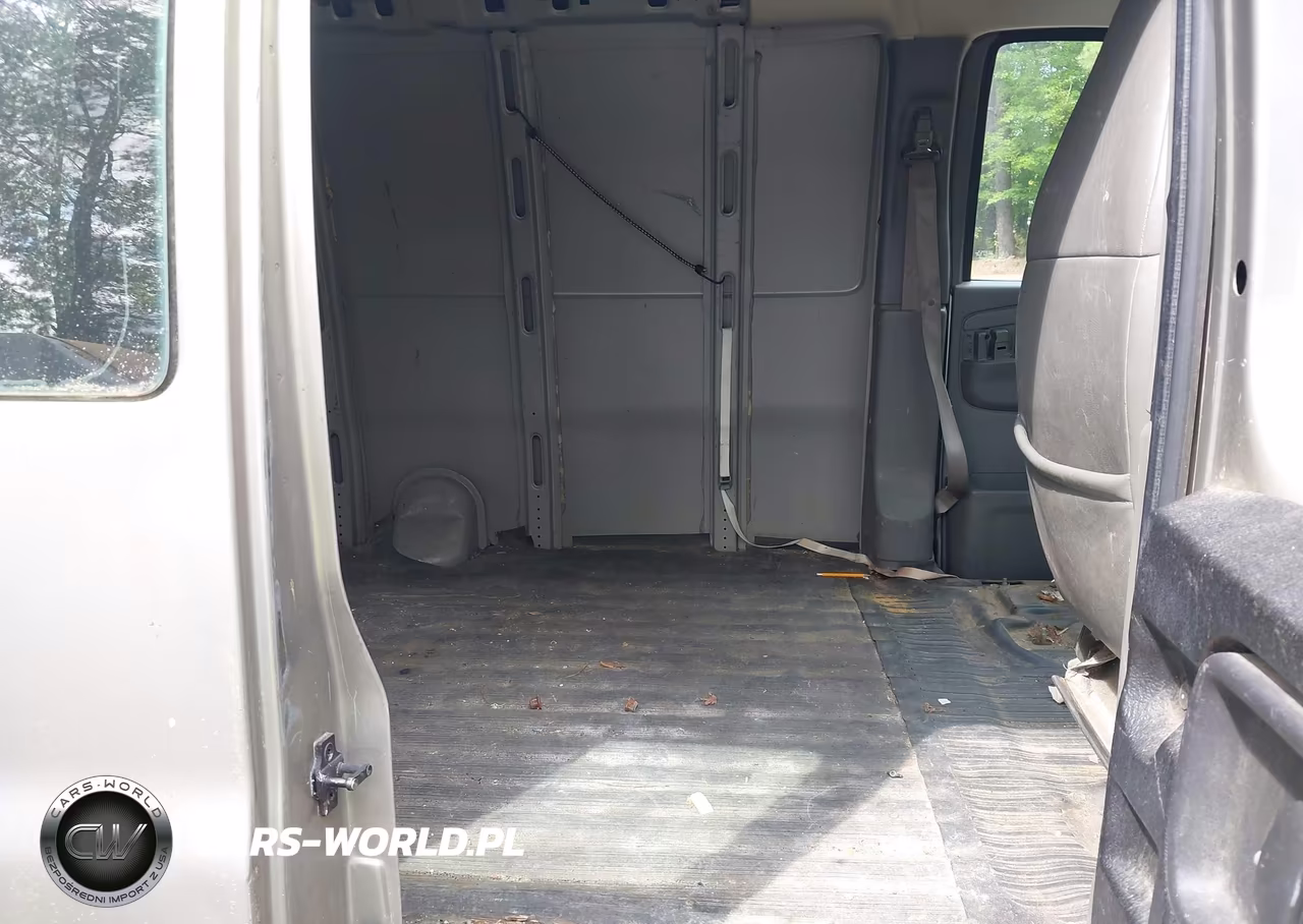 2003 Chevrolet Express Cargo Van VIN:1GCHG39U631123628 - 8